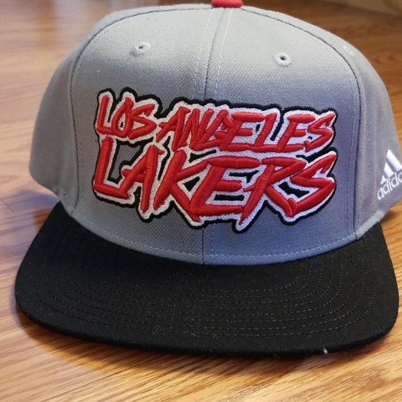 red and black lakers hat